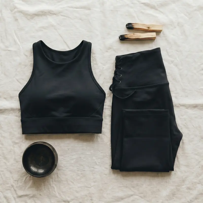 Set Nero — top e leggings